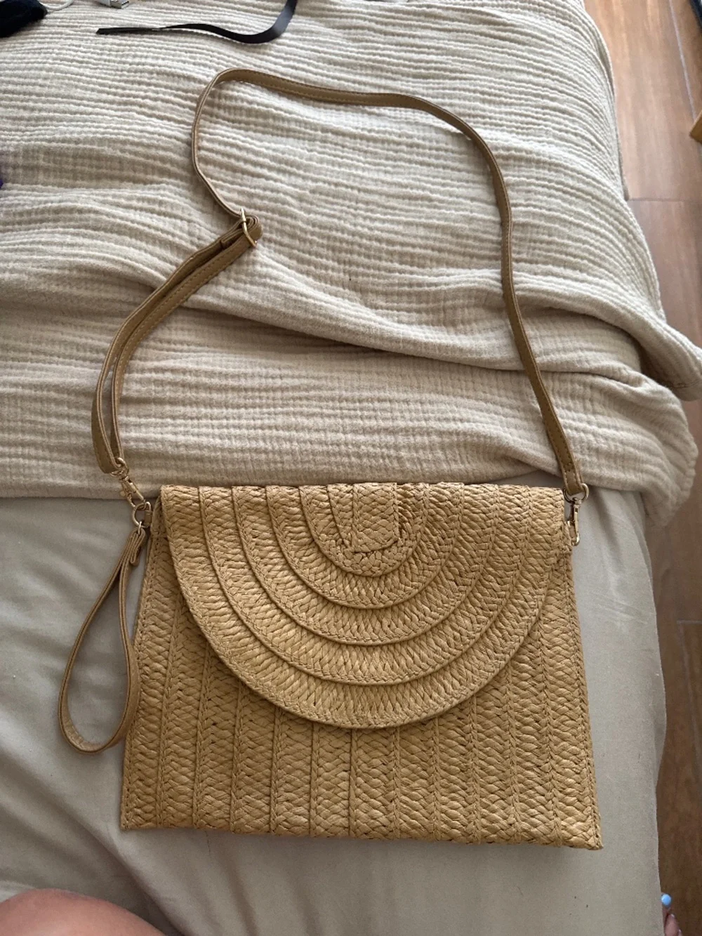 Straw Clutch Bag Woven Purse for Women Shoulder Bag